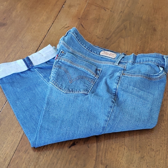 LEVI'S STRAUSS Blue Bermuda. Size 10 - Picture 2 of 12